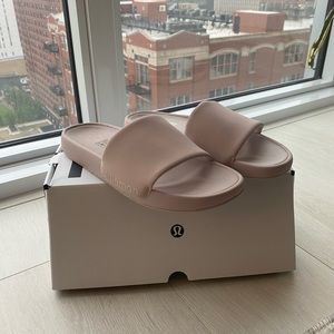 lululemon Women’s Restfeel Slides - Misty Pink - Size 8